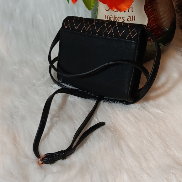 Stella and Dot Sidekick Mini - Picture 3 of 8